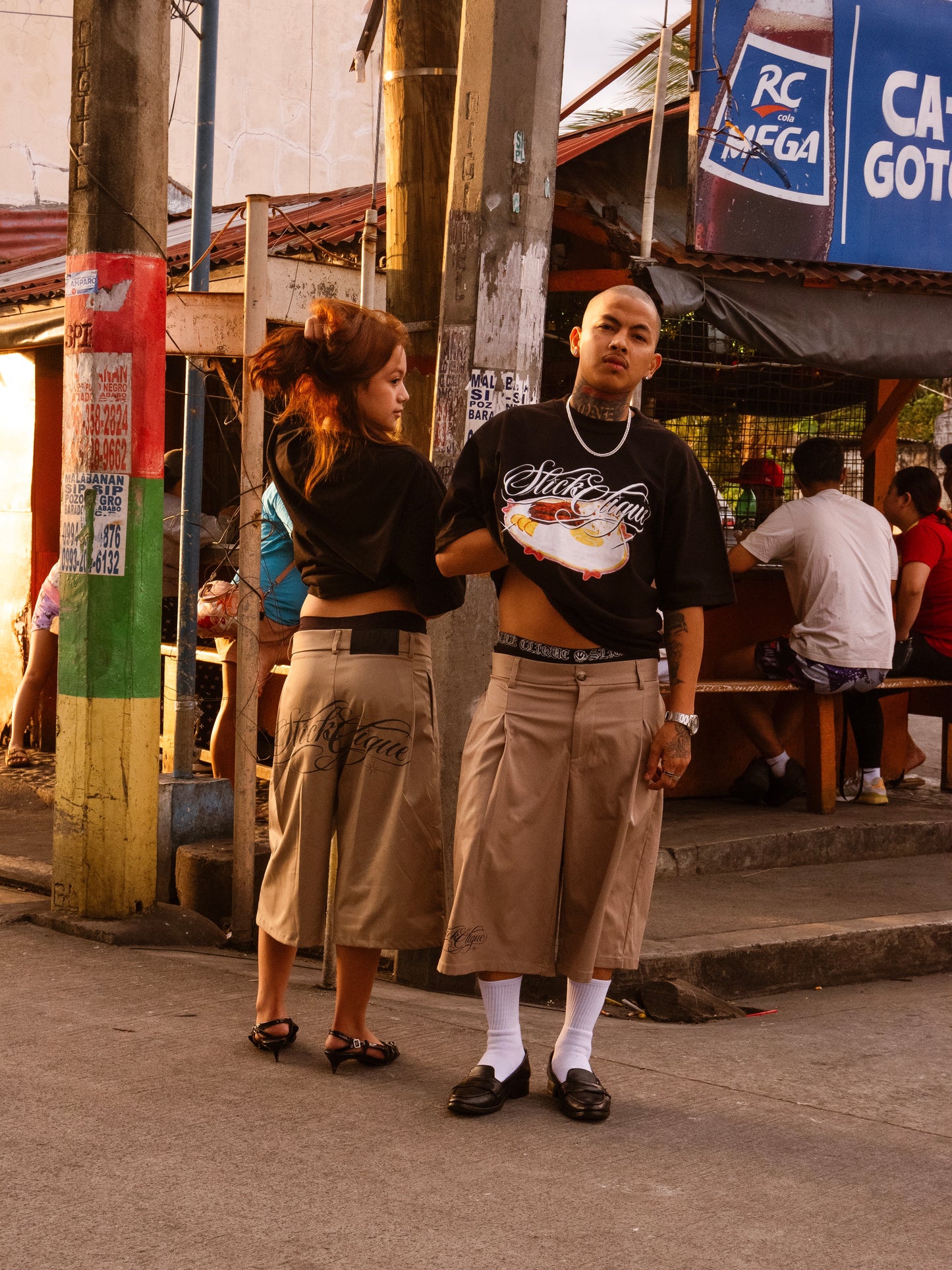 SLICK CLIQUE GHETTO SCRIPT KHAKI SHORT