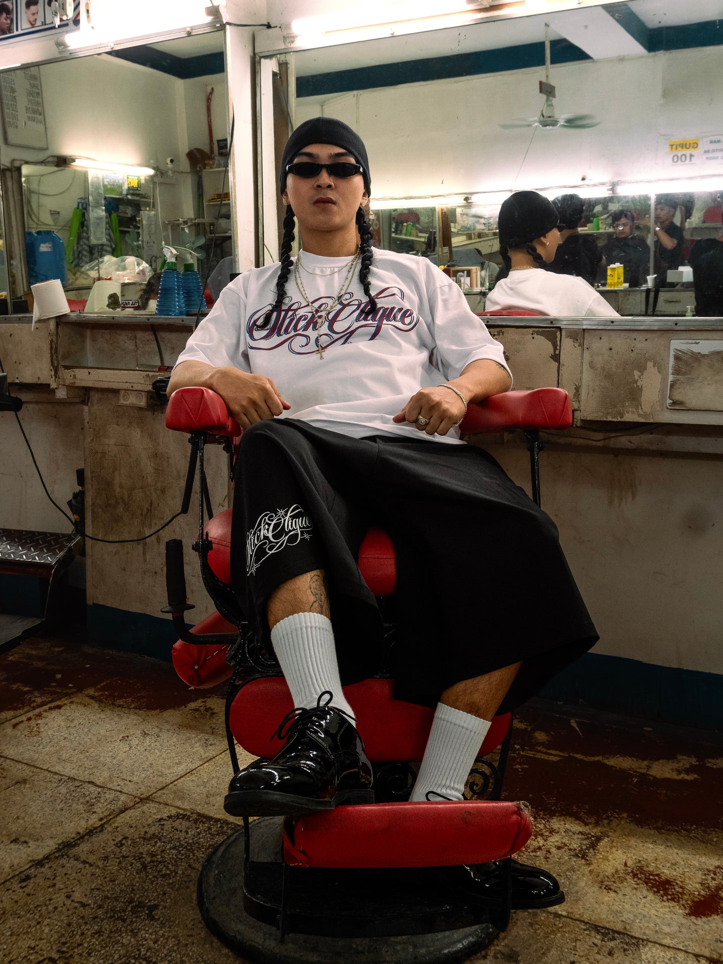 SLICK CLIQUE GHETTO SCRIPT WHITE TEE