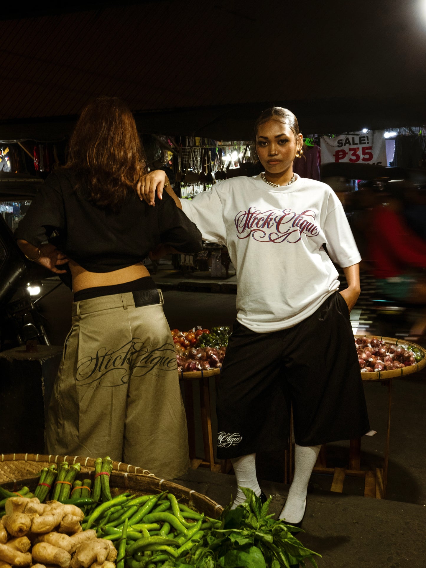 SLICK CLIQUE GHETTO SCRIPT WHITE TEE