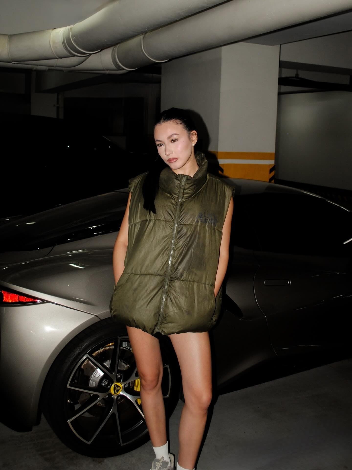 SLICK CLIQUE PUFFER VEST