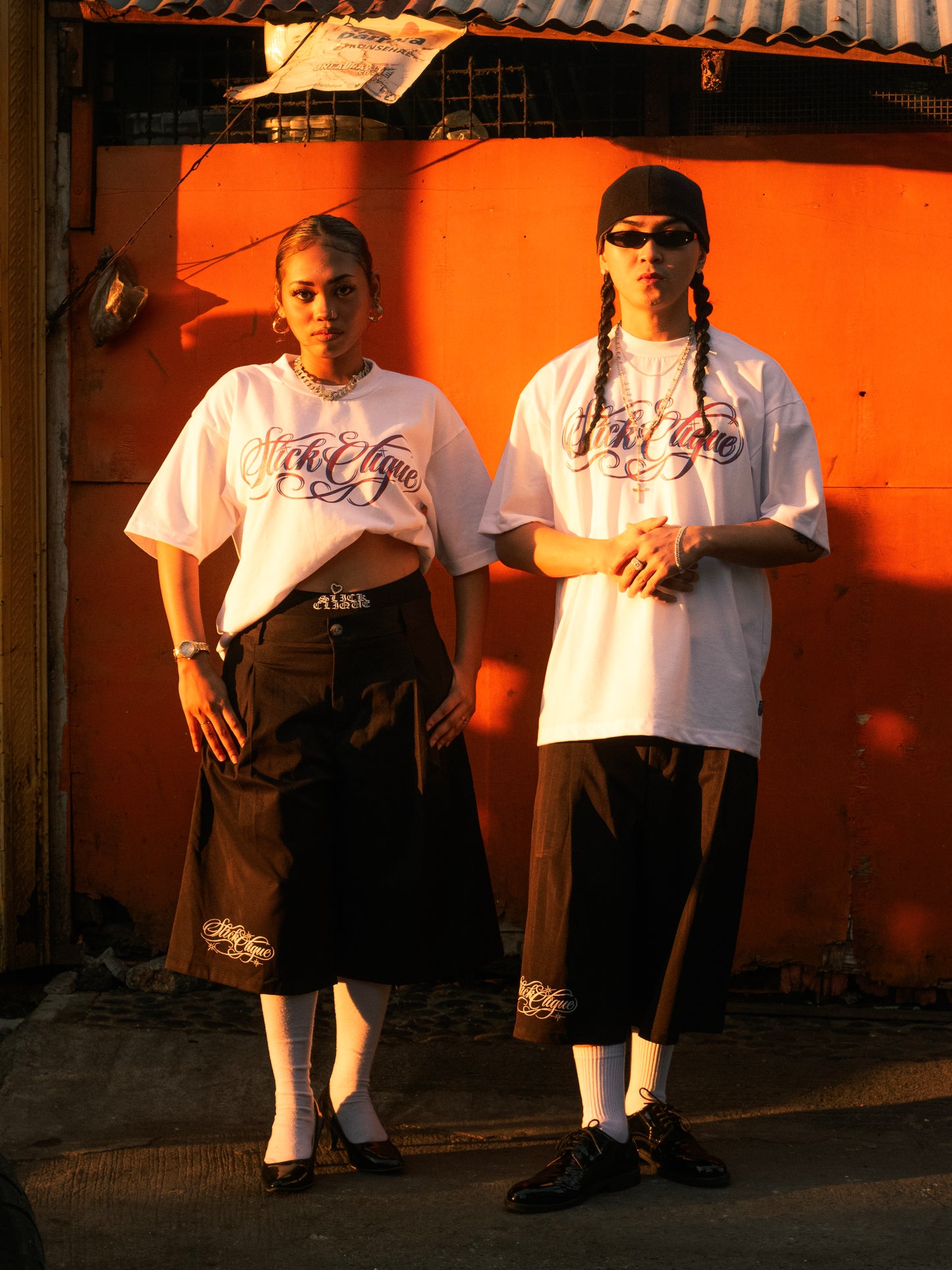 SLICK CLIQUE GHETTO SCRIPT WHITE TEE