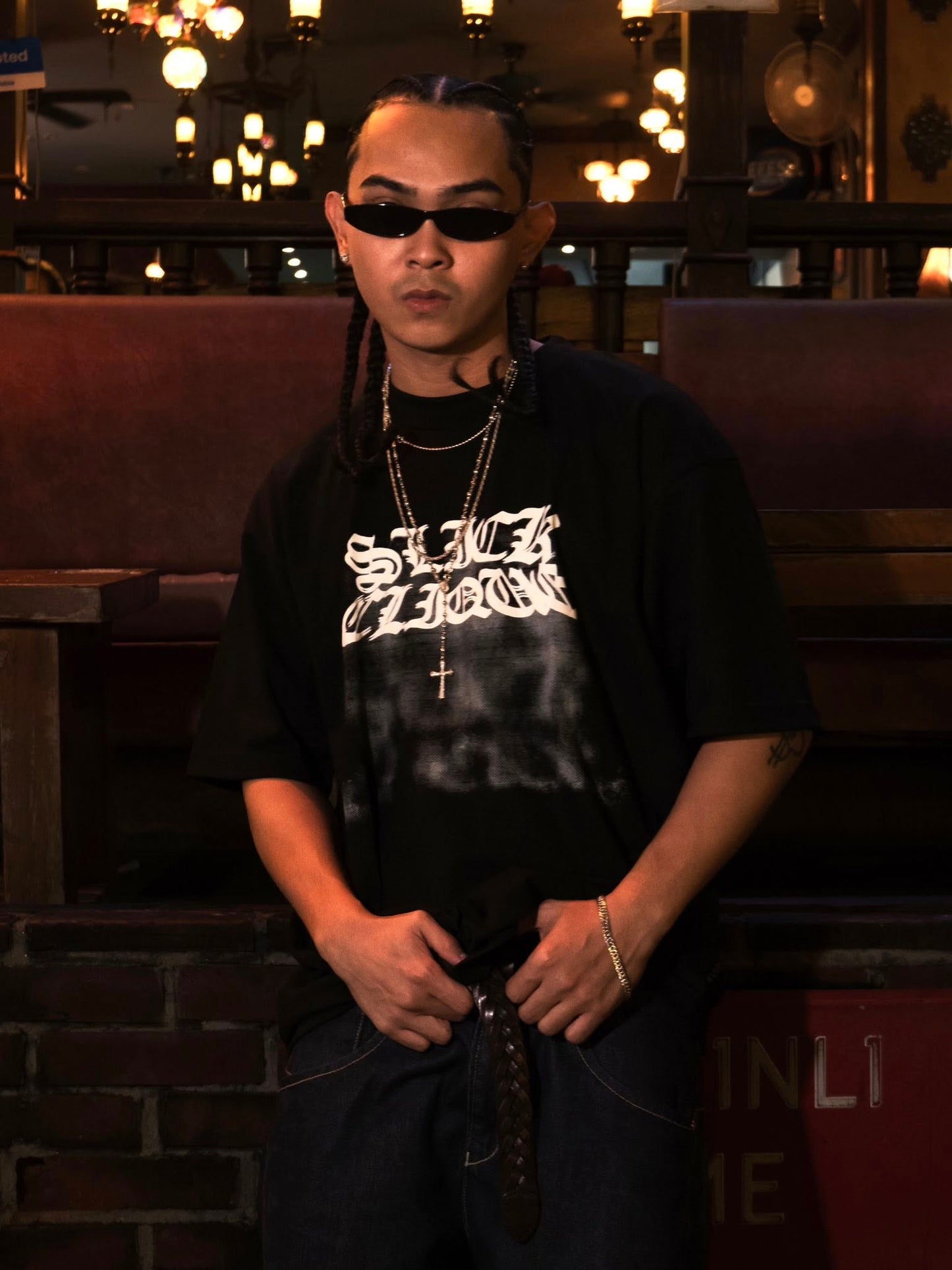 SLICK CLIQUE BLURRY TEE