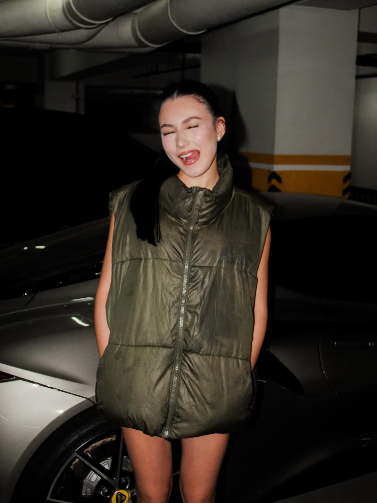 SLICK CLIQUE PUFFER VEST