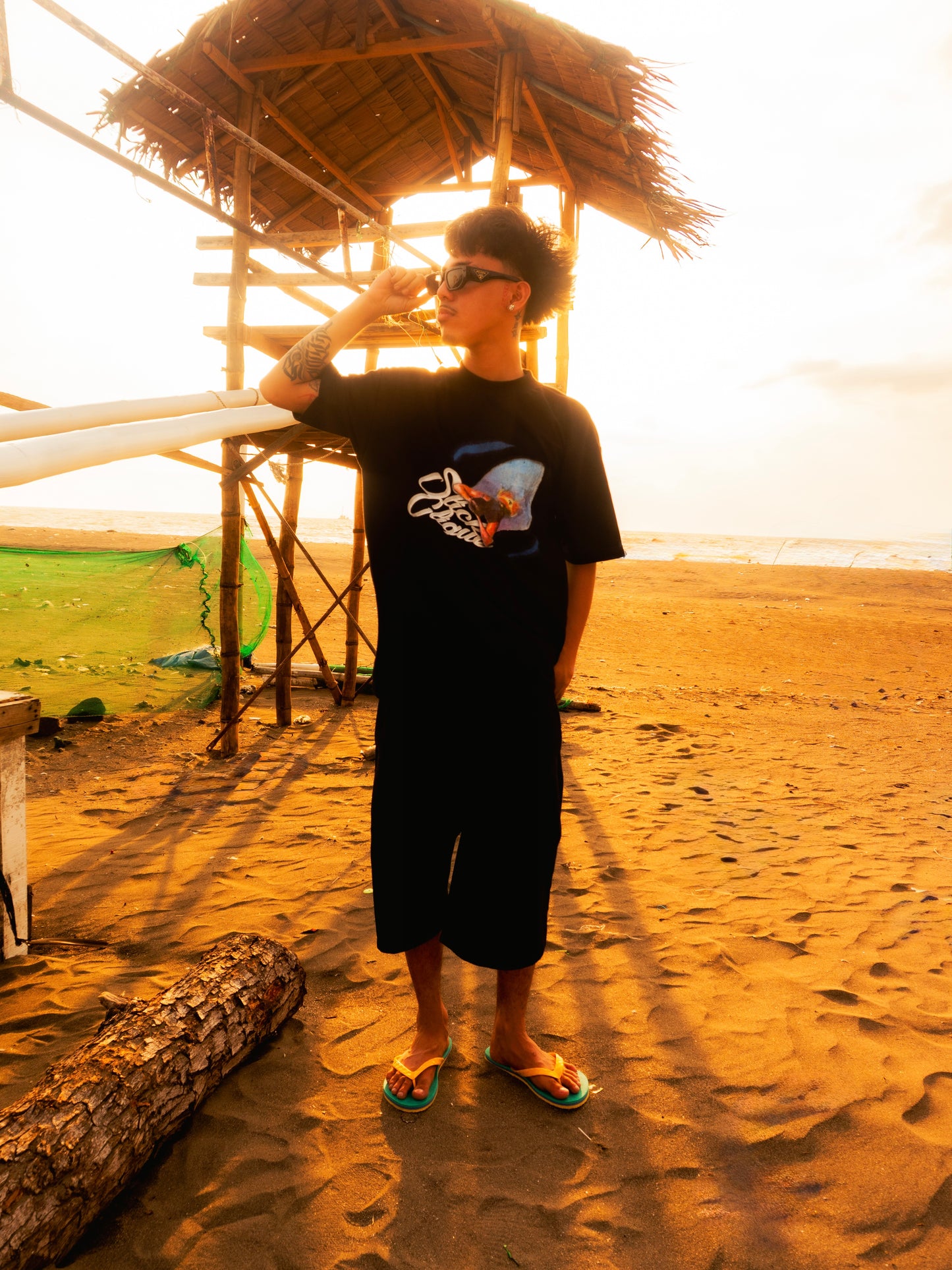 SLICK CLIQUE OCEAN DRIVE BLACK TEE