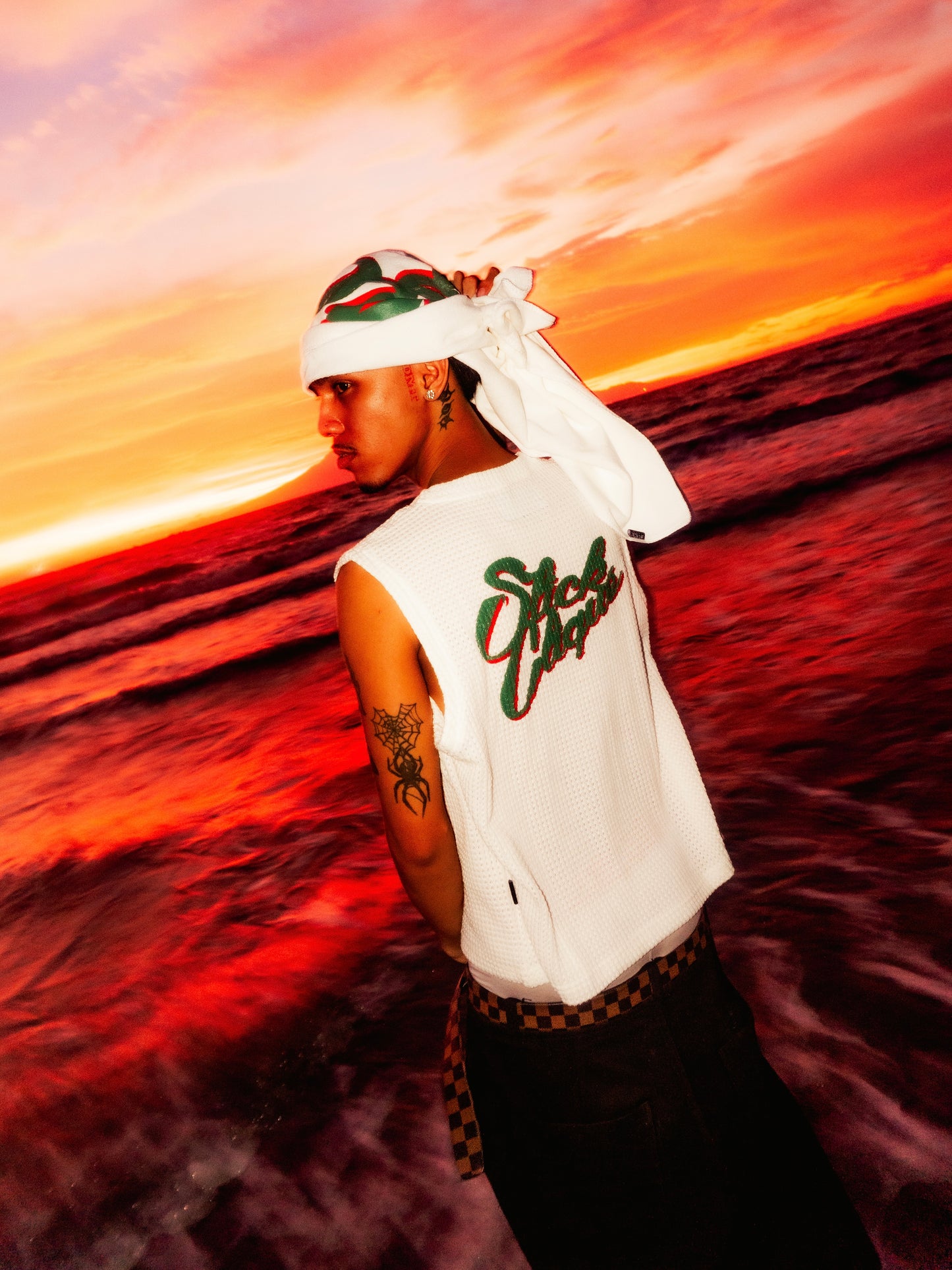 SLICK CLIQUE WAFFLE KNIT WHITE SLEEVELESS