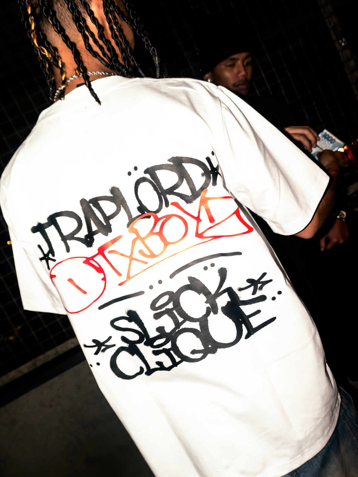 SLICK CLIQUE X TRAPLORD GRAFFITI WHITE TEE